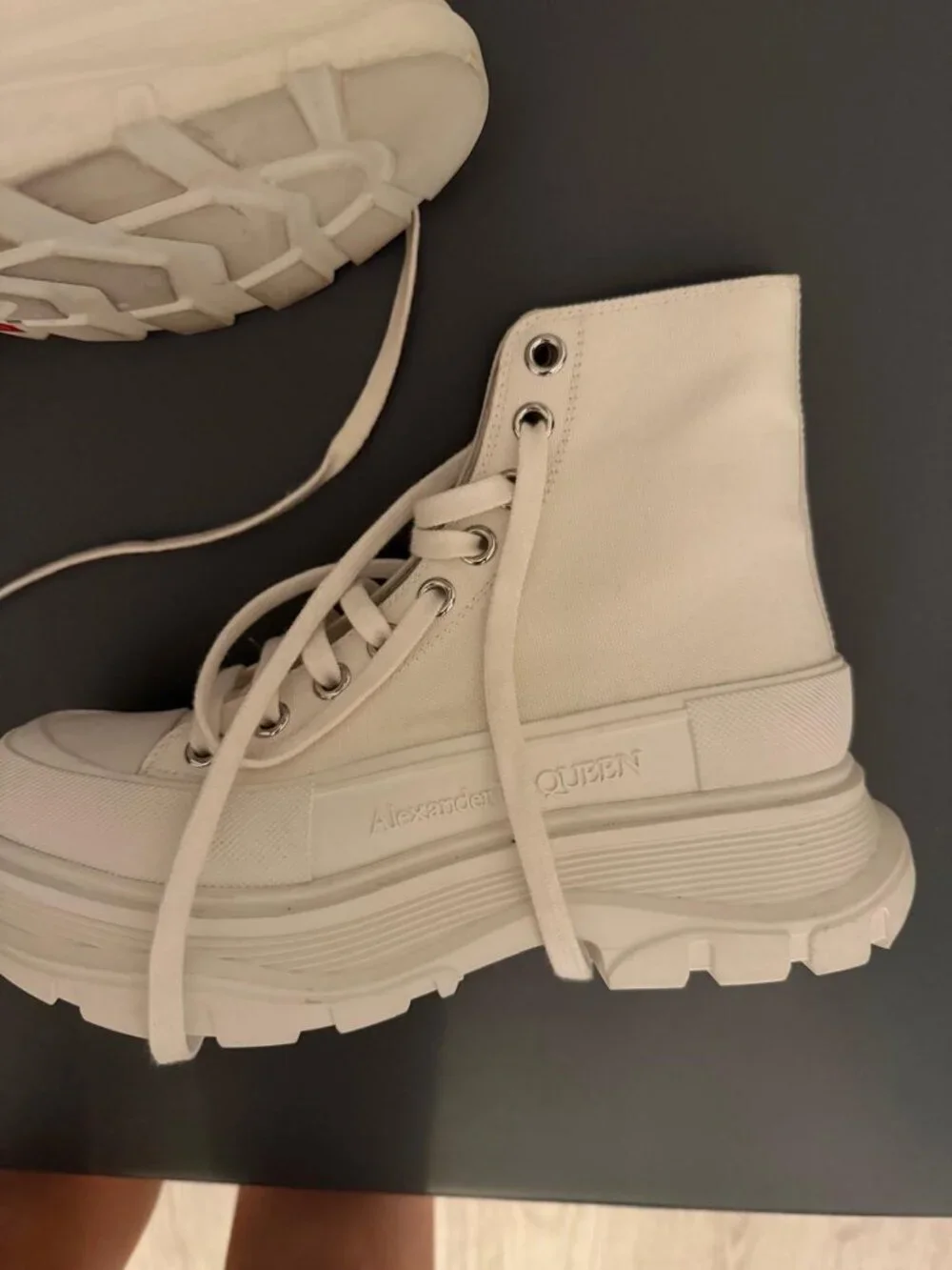 Alexander McQueen Tread Slick High-Top Sneakers – White – Size 37.5 – New Brand